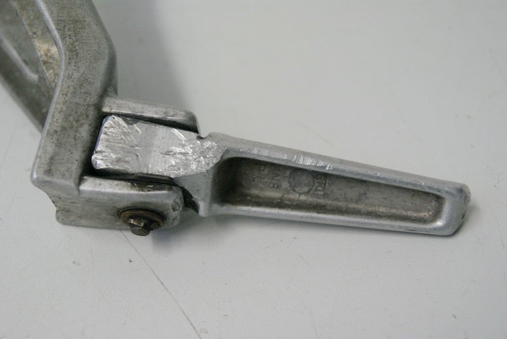 HONDA CBR 900 SC28 REPOSAPIÉS TRASERO IZQUIERDO
