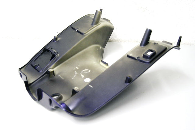 PIAGGIO EX 150 HEXAGON CARENADO REPOSAPIÉS DELANTERO TAPA CUBIERTA