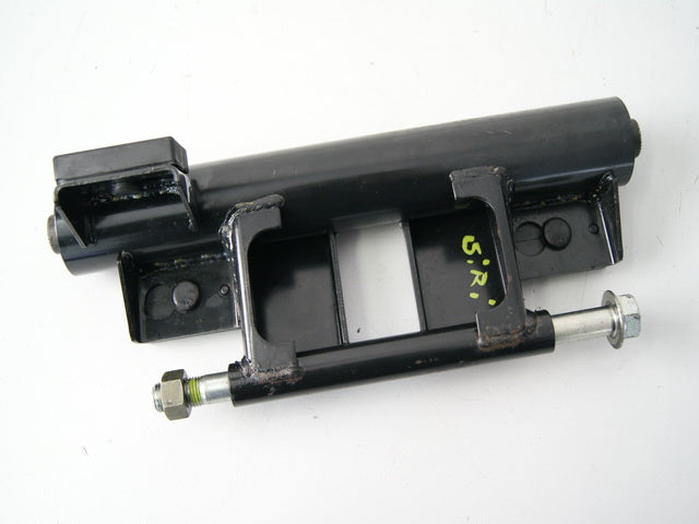 SUZUKI UC 125 EPICURO AX HALTERUNG HALTER MOTOR ACHSE
