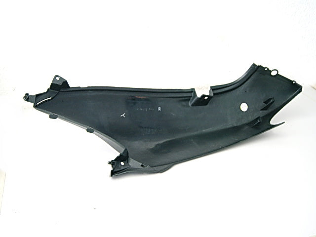 SUZUKI UC 125 EPICURO AX REAR PANEL RIGHT COVER SIDE PANEL
