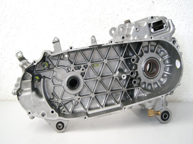SUZUKI UC 125 EPICURO AX ENGINE CRANKCASE ENGINE BLOCK
