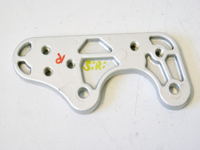 HYOSUNG GT 125 R PLACA BASE SOPORTE ESTRIBERA DERECHA