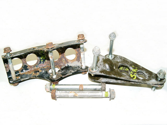 HONDA CB 250 TWO FIFTY MC26 HALTERUNG HALTER MOTOR ACHSE