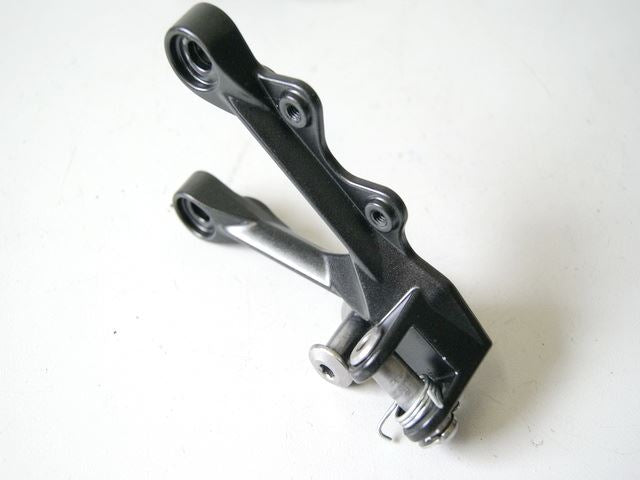 KAWASAKI ZX-6R ZX600R FUßRASTENTRÄGER FAHRER LINKS HALTER FUßRASTE