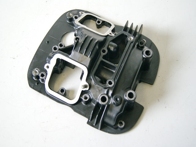 SUZUKI VZ 800 AF MARAUDER VENTILDECKEL COVER MOTOR HINTEN