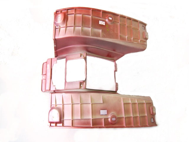 PIAGGIO EX 125 HEXAGON CARENADO REPOSAPIÉS CENTRAL CUBIERTA TAPA