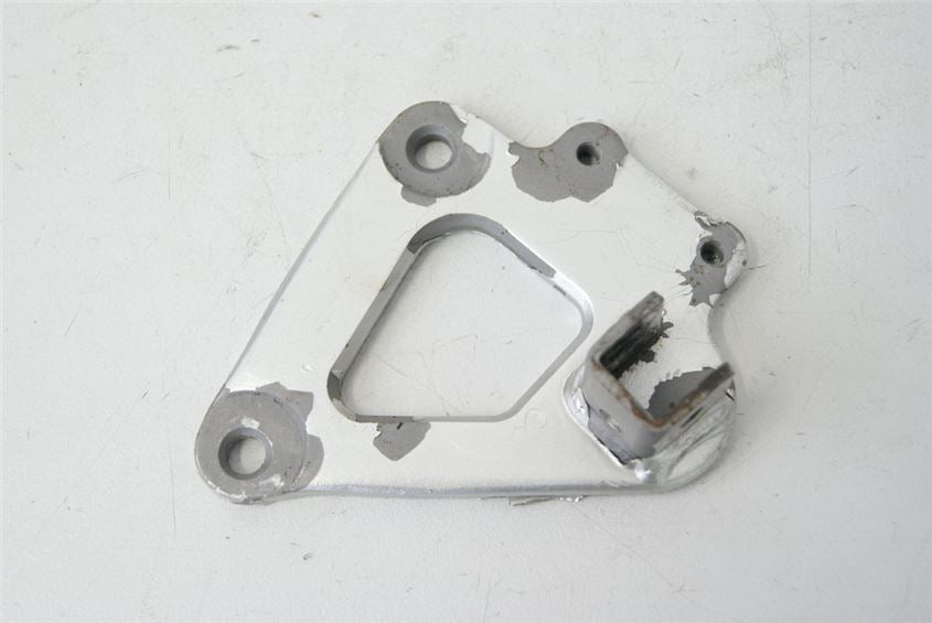 SUZUKI GS 500 E GM51B FUßRASTENTRÄGER FAHRER LINKS
