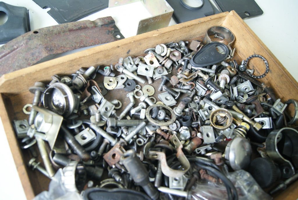 PIAGGIO EX 125 HEXAGON SCHRAUBEN KLEINTEILE