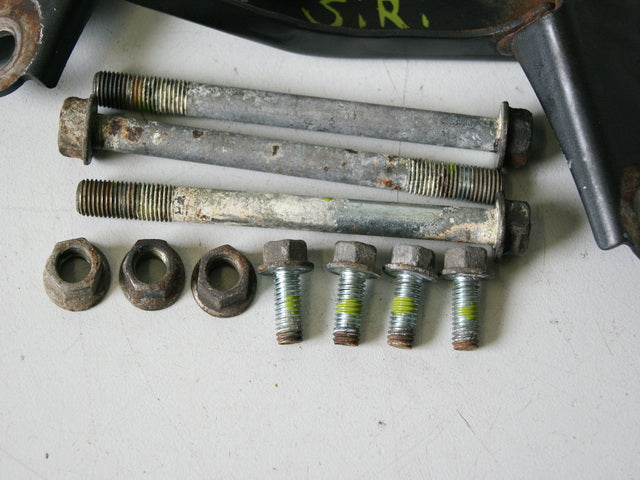 HONDA CBR 125 JC34 SOPORTE EJE MOTOR