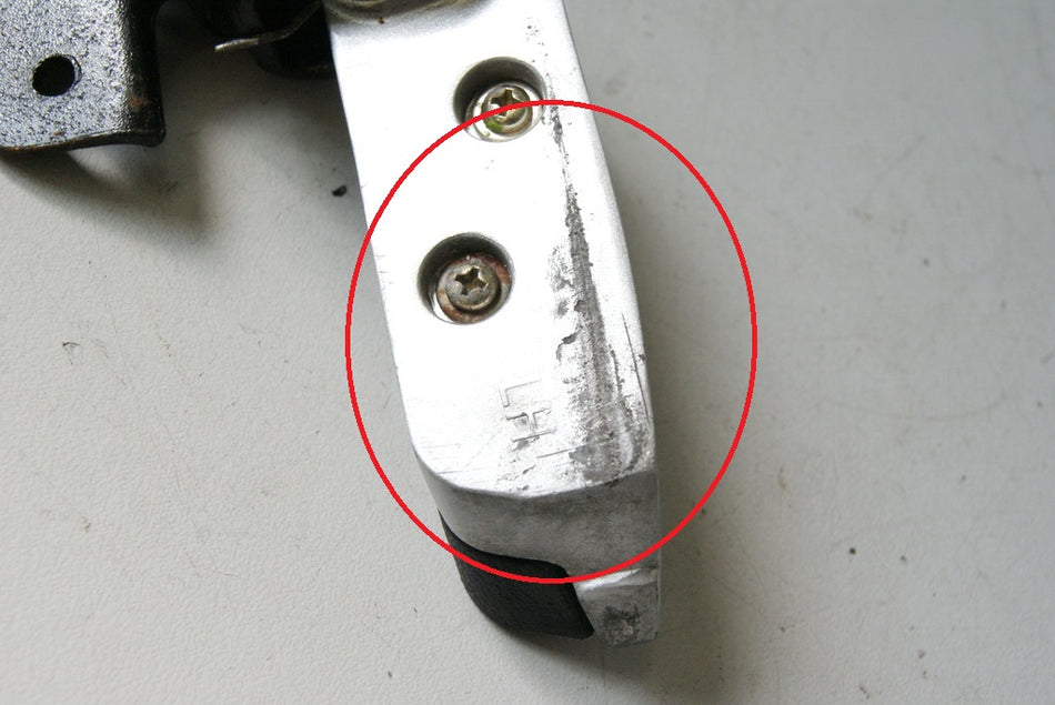 DAELIM SV 125 S3 SAB FUßRASTE SOZIUS LINKS HALTERUNG