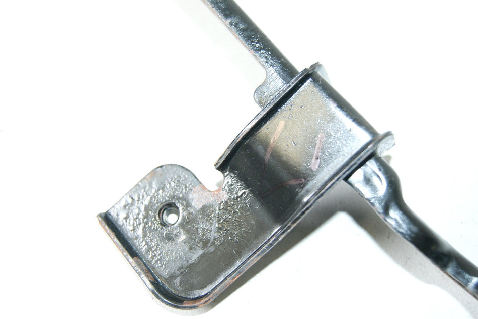 DAELIM SV 125 S3 SAB HALTERUNG TRITTBRETT LINKS AUFLAGE TRÄGER
