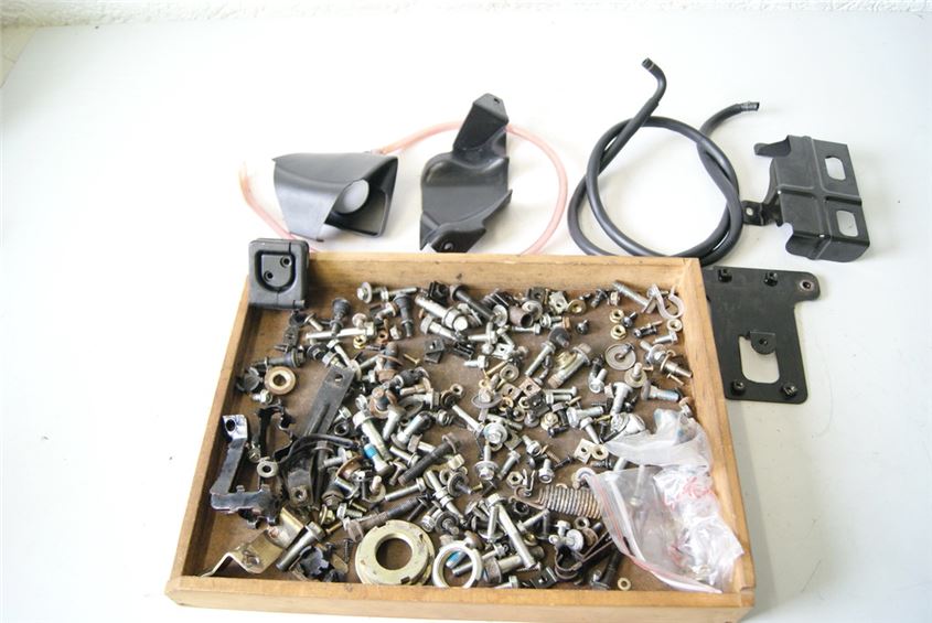 DAELIM SV 125 S3 SAB TORNILLOS Y PIEZAS PEQUEÑAS