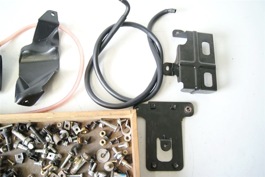 DAELIM SV 125 S3 SAB TORNILLOS Y PIEZAS PEQUEÑAS