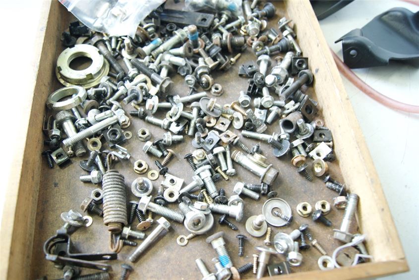 DAELIM SV 125 S3 SAB TORNILLOS Y PIEZAS PEQUEÑAS
