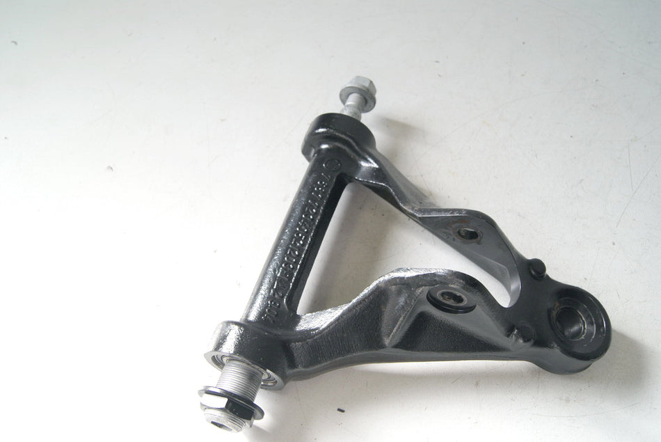 BMW K 1200 S K12S UMLENKUNG GABEL HALTERUNG UNTEN TRAILING ARM
