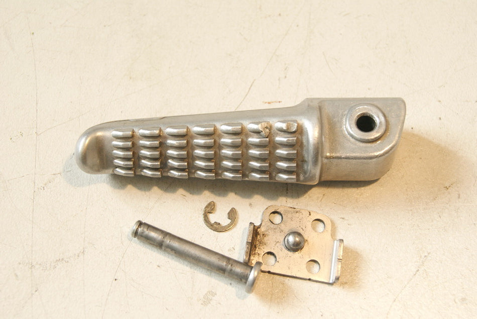 KAWASAKI ZZR 1400 B ZXT40A ABS FOOTPEG PILLION LEFT