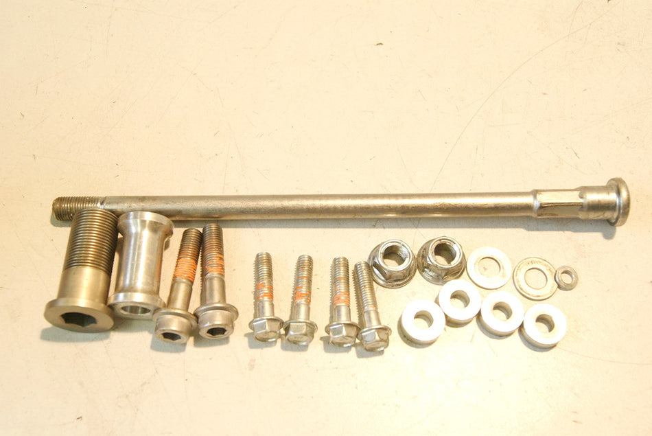KAWASAKI ZZR 1400 B ZXT40A ABS AXLE SCREWS ENGINE MOUNT