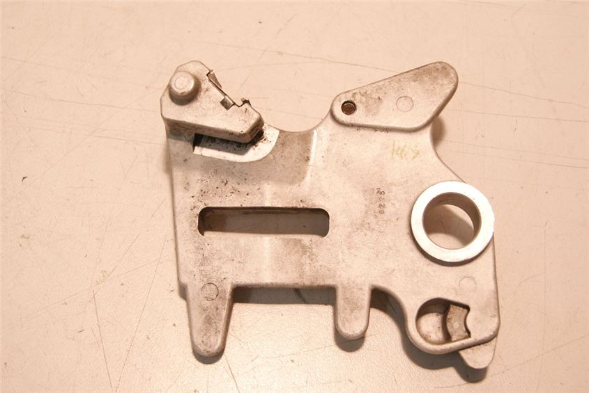 APRILIA DORSODURO 750 SM000 ANKERPLATTE BREMSSATTEL