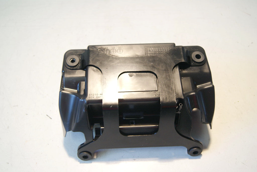 HONDA NC 750 XD RC72 BATTERIEKASTEN BATTERIEFACH