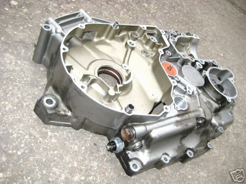 SUZUKI VX 800 VS51A/ VS51B MOTORGEHÄUSE LINKS MOTOR 90-96