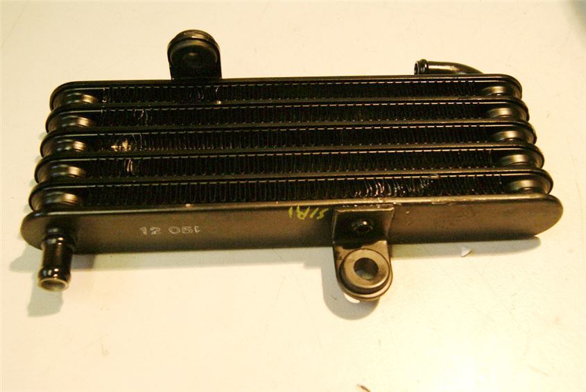 APRILIA RSV 1000 RR ZD4RR ÖLKÜHLER LINKS OIL COOLER