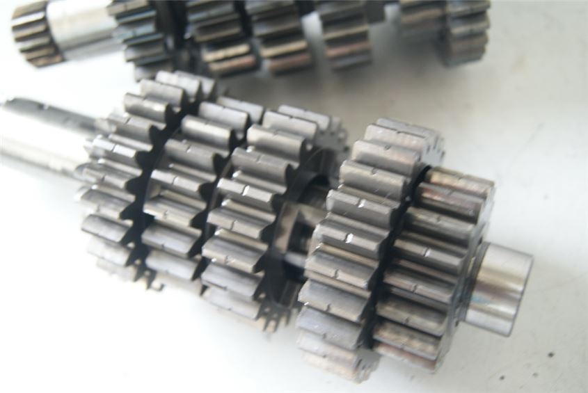 APRILIA RSV 1000 RR ZD4RR GETRIEBE GEAR