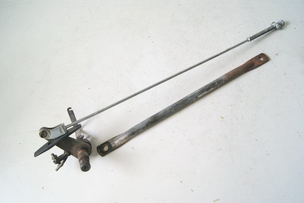 HONDA CB 250 TWO FIFTY MC26 BRAKE ROD MOUNT BRAKE PEDAL SHAFT