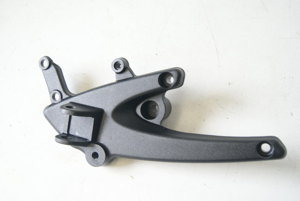 BUELL 1125 R XB3 L4F FOOTREST BRACKET RIDER RIGHT