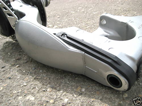 TRIUMPH SPRINT ST T695 955i EINARMSCHWINGE SCHWINGE 99-03