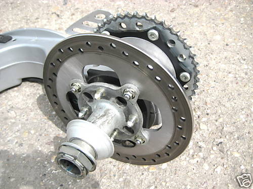 TRIUMPH SPRINT ST T695 955i EINARMSCHWINGE SCHWINGE 99-03