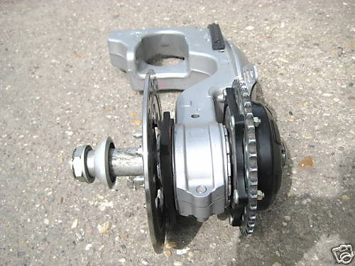 TRIUMPH SPRINT ST T695 955i EINARMSCHWINGE SCHWINGE 99-03