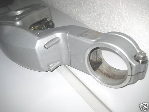 TRIUMPH SPRINT ST T695 955i EINARMSCHWINGE SCHWINGE 99-03