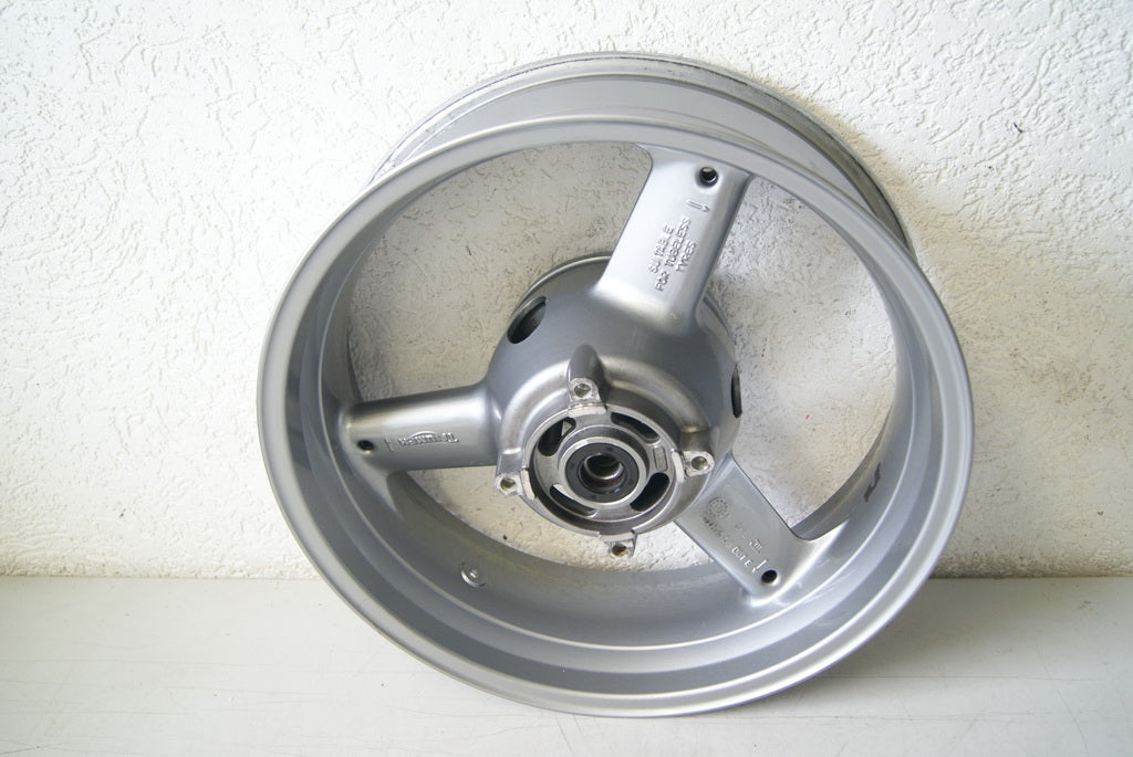 TRIUMPH DAYTONA 600 806LW RIM REAR WHEEL - ACCIDENT-FREE