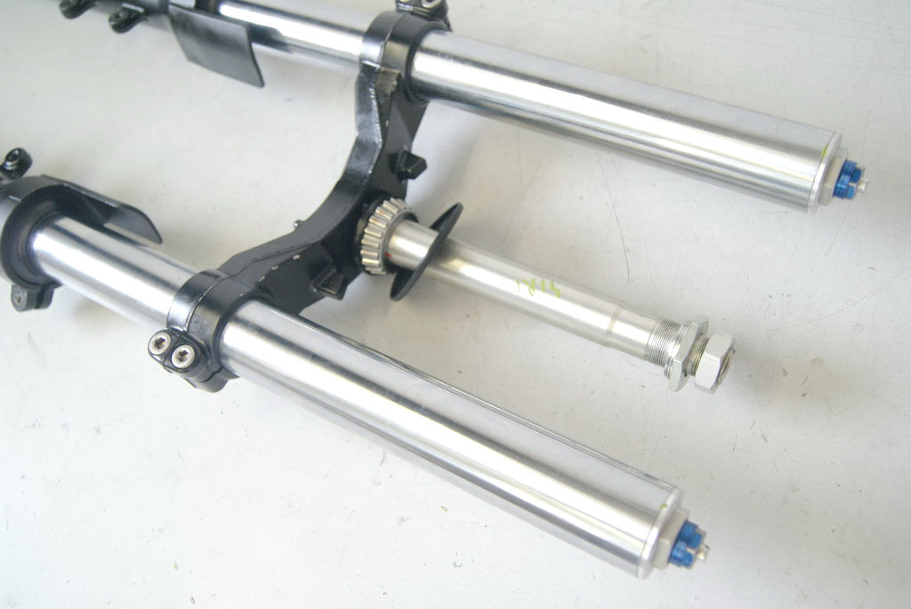 TRIUMPH DAYTONA 600 806LW GABEL GABELHOLM FORK