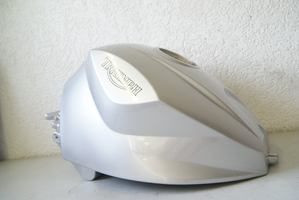 TRIUMPH DAYTONA 600 806LW TANK BENZINTANK FUEL