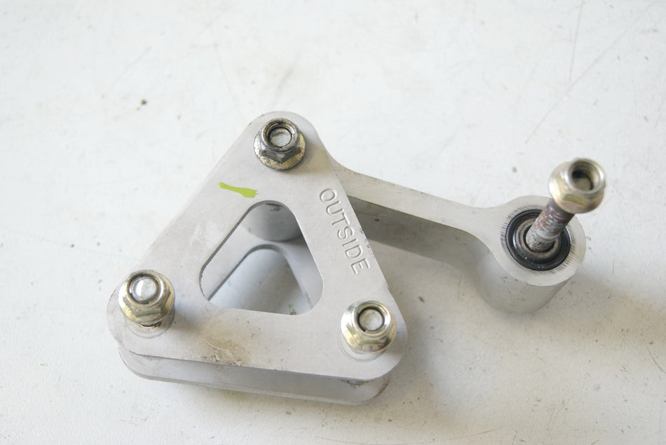 TRIUMPH DAYTONA 600 806LW SHOCK ABSORBER LINKAGE ROCKER ARM