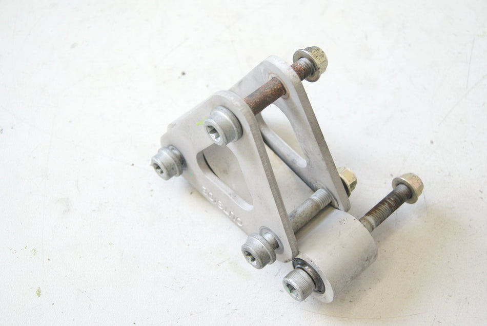 TRIUMPH DAYTONA 600 806LW SHOCK ABSORBER LINKAGE ROCKER ARM
