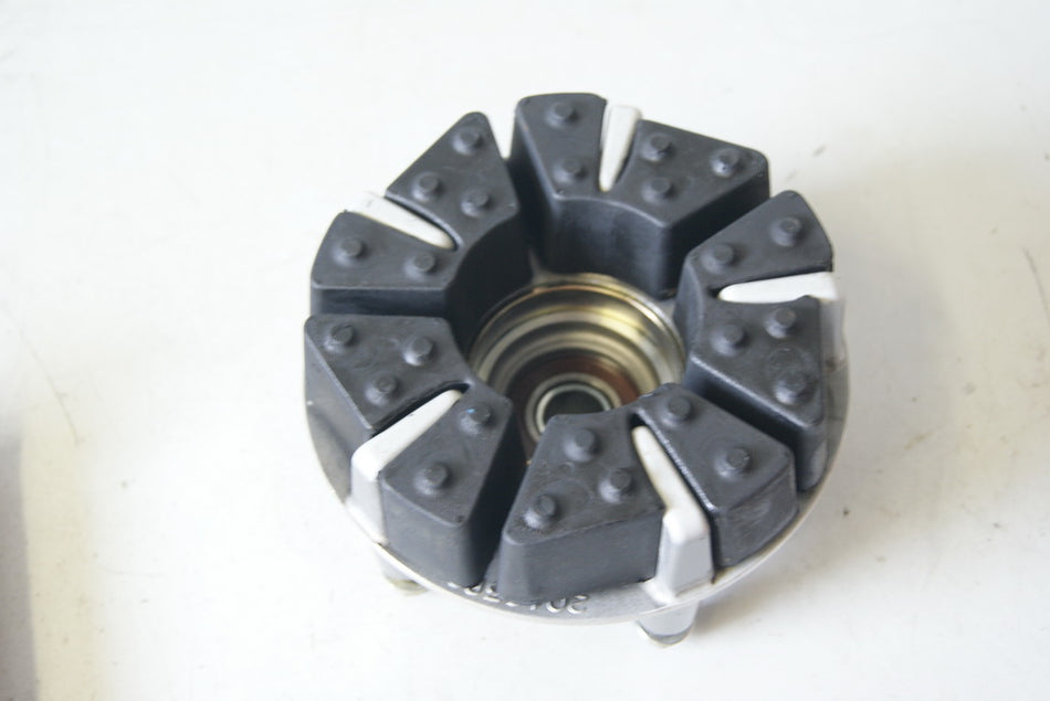 TRIUMPH DAYTONA 600 806LW SPROCKET CARRIER DAMPER MOUNT