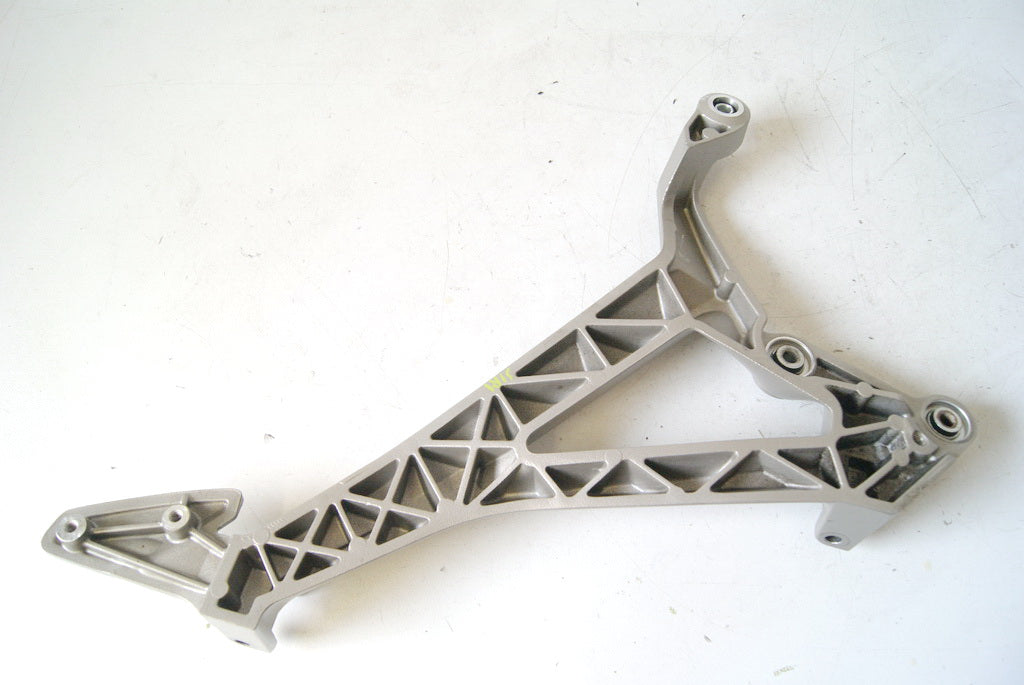 APRILIA SL 750 SHIVER ZD4RAA00 ESTRIBERA IZQUIERDA CONDUCTOR