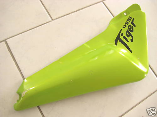 TRIUMPH TIGER 955i 709EN SIDE COVER RIGHT 01-06