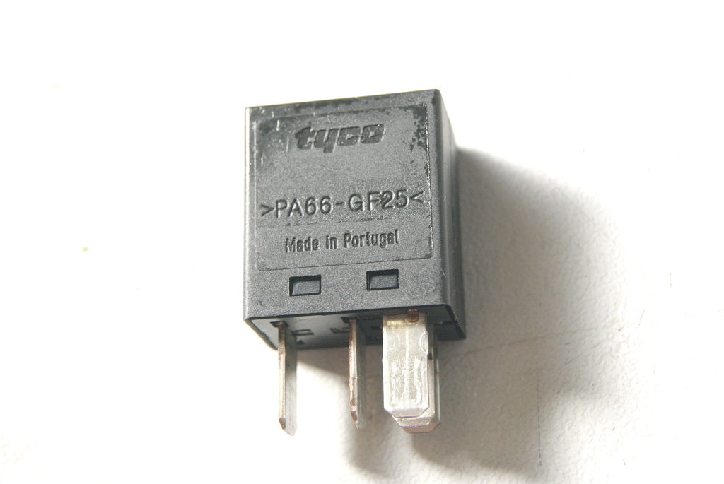 MOTO GUZZI NORGE 1200 ABS ZGULPH01 RELAY TYCO