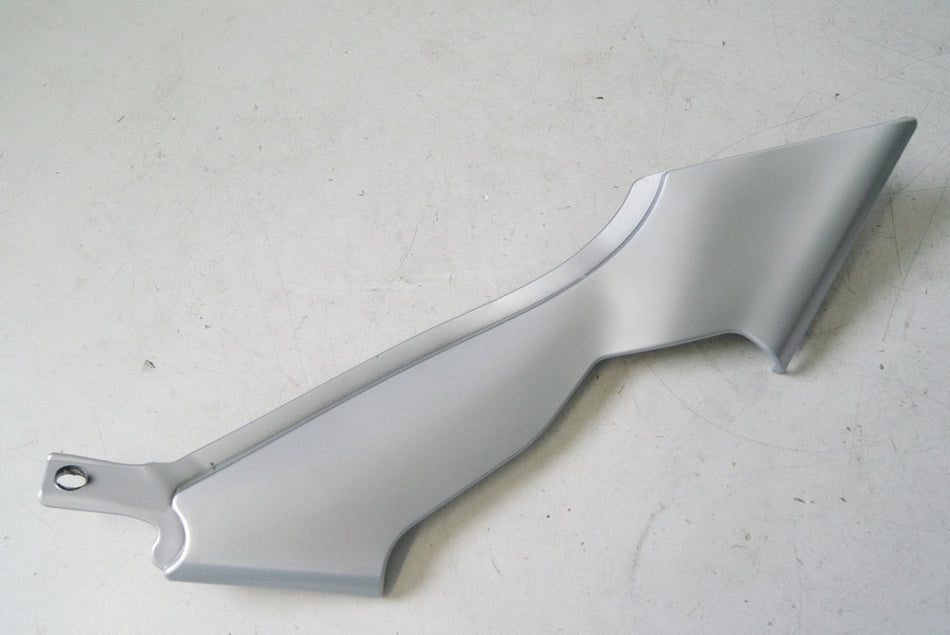 MOTO GUZZI NORGE 1200 ABS ZGULPH01 CARENADO DERECHO TAPA LATERAL CUBIERTA