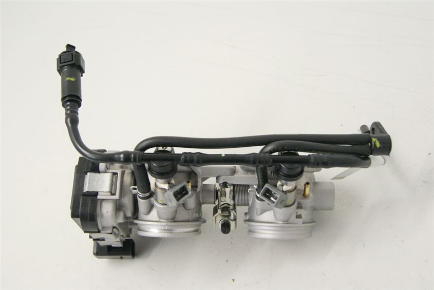 APRILIA TUONO V4 R 4TY EINSPRITZANLAGE FRONT INJECTION DROSSELKÖRPER