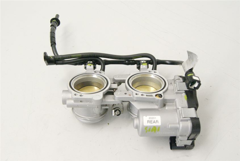 APRILIA TUONO V4 R 4TY EINSPRITZANLAGE REAR INJECTION DROSSELKÖRPER