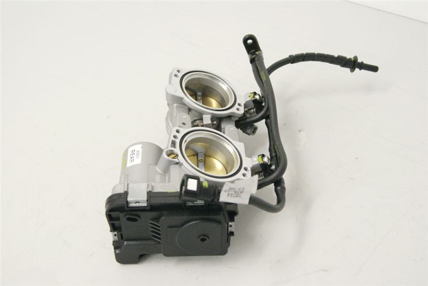 APRILIA TUONO V4 R 4TY EINSPRITZANLAGE REAR INJECTION DROSSELKÖRPER