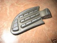YAMAHA XQ 125 MAXSTER FUßRASTE SOZIUS LINKS BJ.01-03