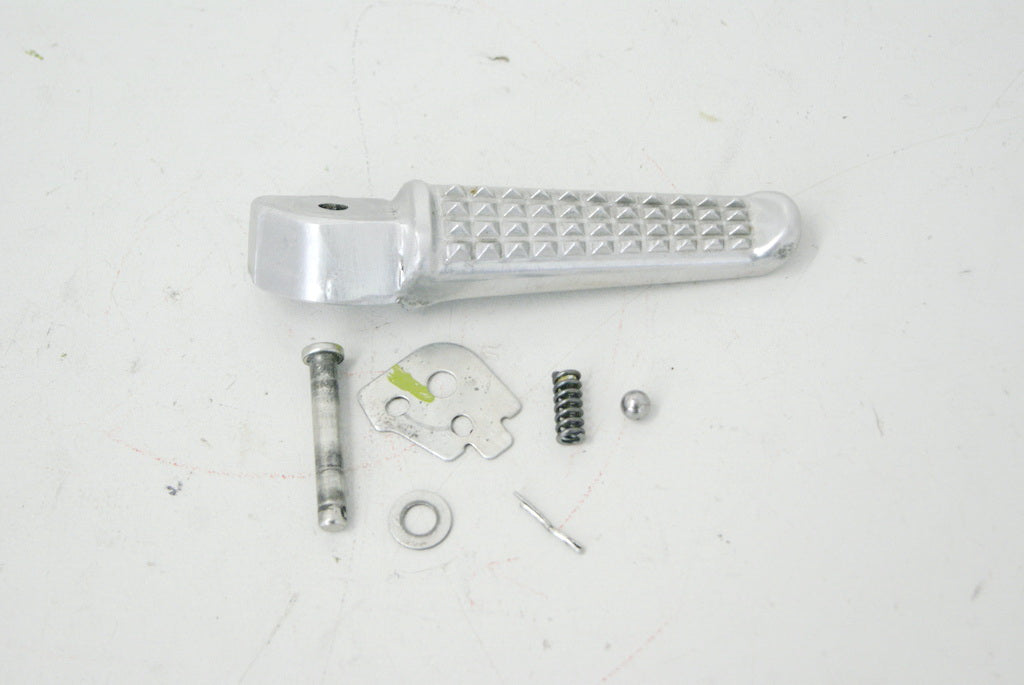 HONDA CBR 1100 XX SC35 PASSENGER FOOT PEG RIGHT FOOTREST