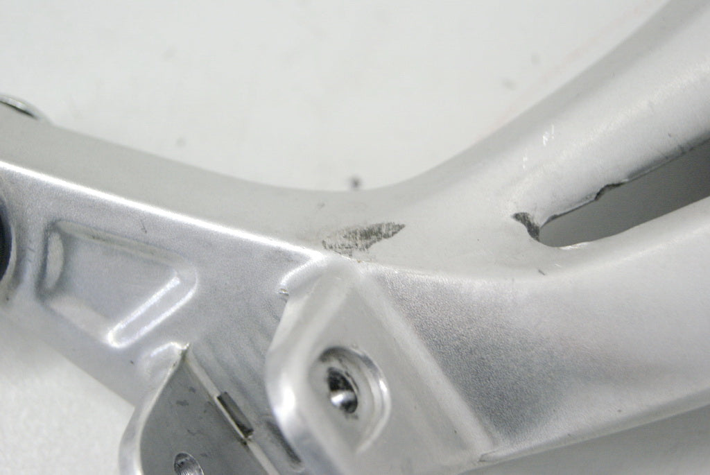 HONDA CBR 1100 XX SC35 FUßRASTENTRÄGER SOZIUS RECHTS FOOTREST