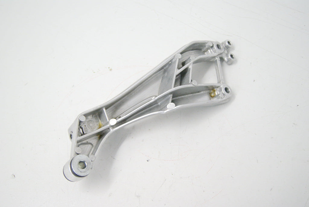 HONDA CBR 1100 XX SC35 FUßRASTENTRÄGER SOZIUS RECHTS FOOTREST