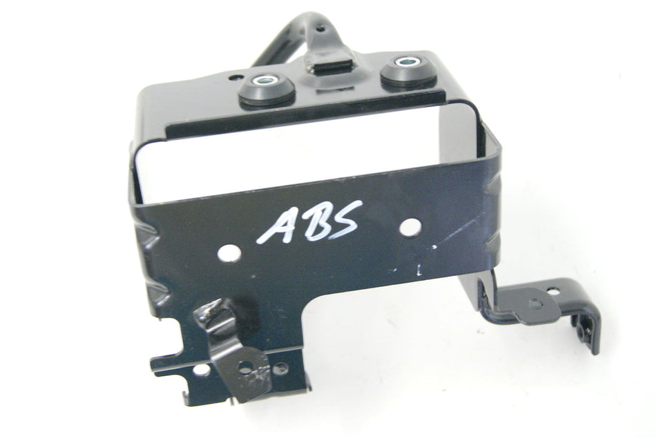 SUZUKI SFV 650 A WVCX GLADIUS ABS HALTERUNG ABS PUMPE HALTER TRÄGER